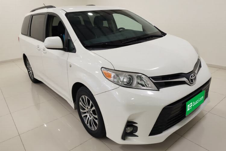 Used Toyota SIENNA 