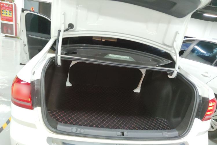 Used Volkswagen Lavida 2017 1.6L Automatic Comfort Edition