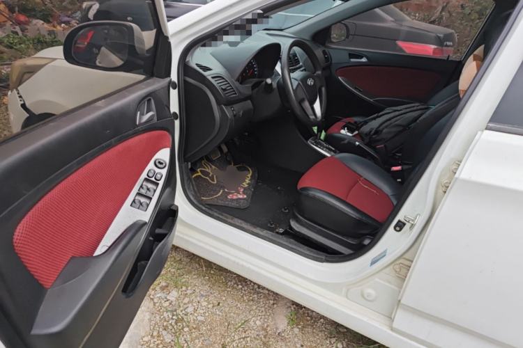 Used Hyundai Verna Ray 2014 1.4L Automatic GLX Driver Seat