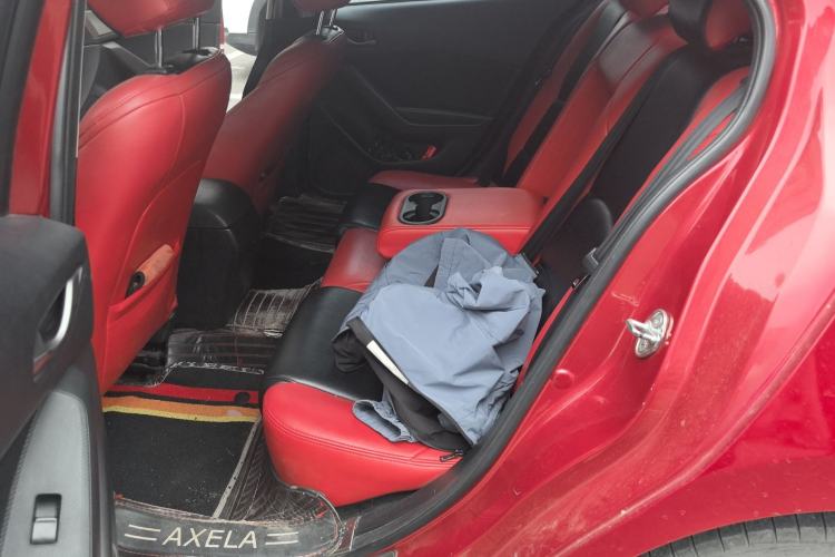 Used Mazda 3 Axela 2017 Sedan 1.5L Automatic Comfort Model Emission Standard China V Left Rear Seat