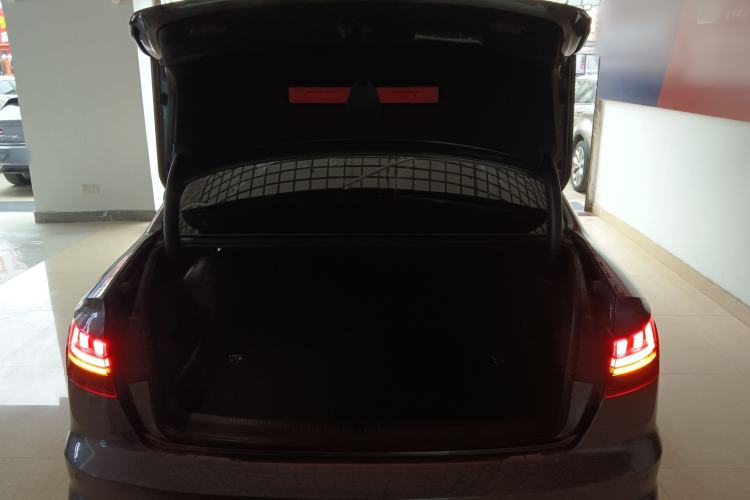 Used Audi A4L 2023 40 TFSI Luxury Dynamic Model