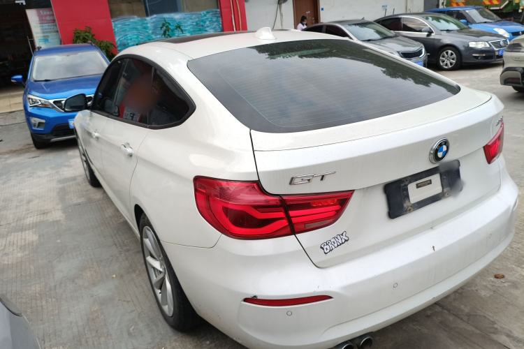 Used BMW 3 Series GT 2018 320i Sport Edition Exterior 2