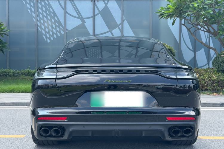 Used Porsche Panamera 2023-Year Restyled Panamera 4 E-Hybrid Platinum Edition 2.9T