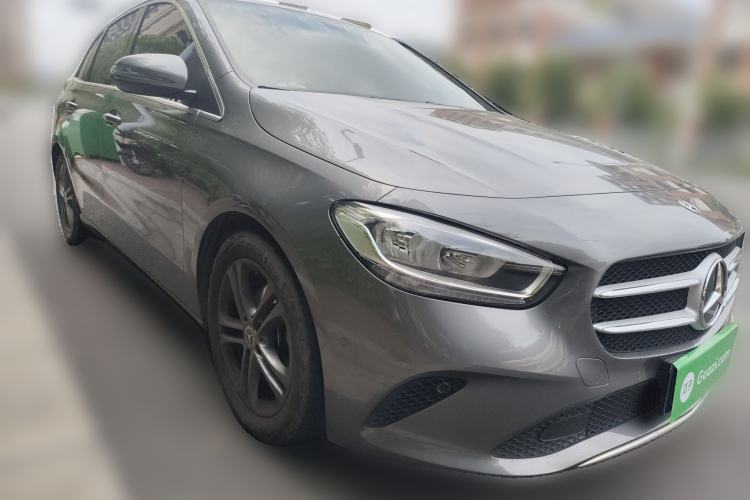 Used Mercedes-Benz B-Class 2020 B 180 Front Right 45 Deg