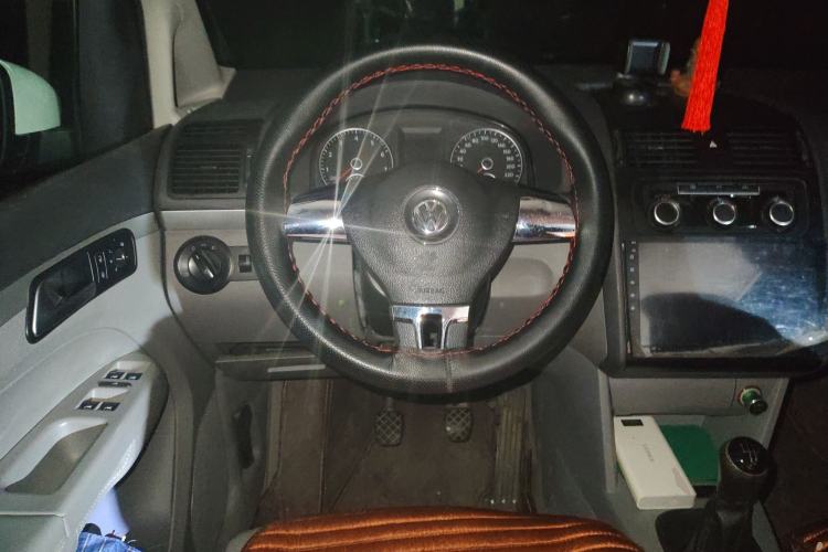 Used Volkswagen Touran 2018 Volkswagen Touran L 1.6L Manual Trend Edition Steering Wheel