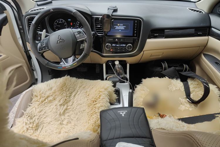 Used Mitsubishi Outlander 2016 2.4L 4x4 Elite Edition 5 Seats
