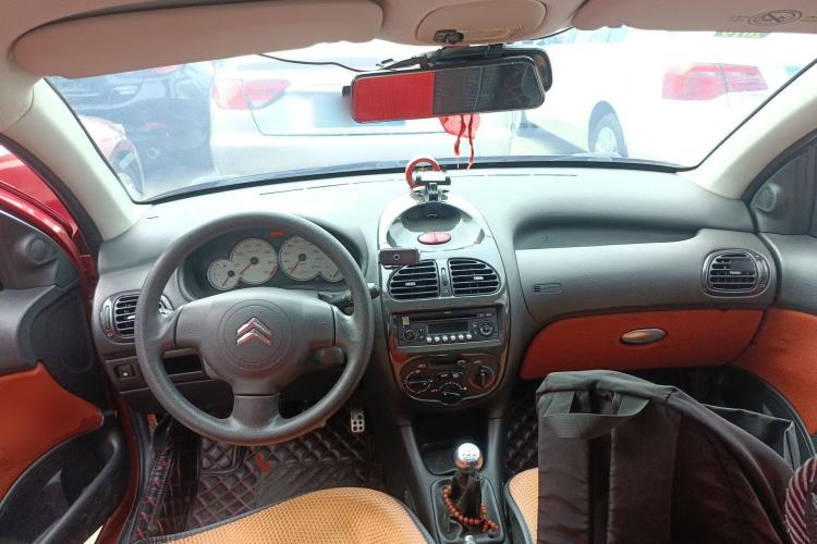 Used Citroen C2 2012 1.4L Manual Sport Model Center Console