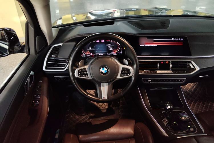 Used BMW X5 2021 xDrive40i Luxury Model with M Sport Package