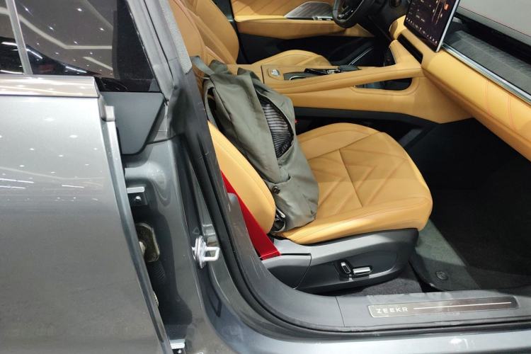 Used Zeekr 001 2021 Ultra-Long Range Dual-Motor YOU Version Right Front Seat