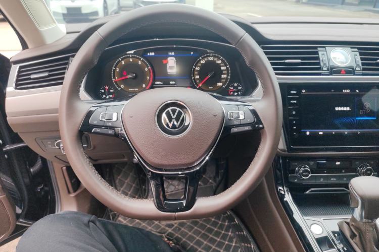 Used Volkswagen Phideon 2021 380TSI Luxury Edition
