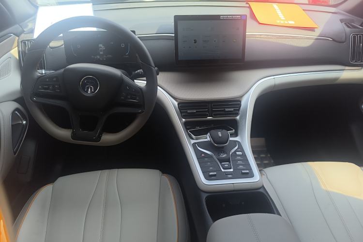 Used BYD Song Pro New Energy 2024 HONOR Edition DM-i 71KM Navigation Model