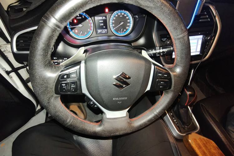 Used Suzuki S-Cross 2014 1.6L CVT Four-Wheel Drive Luxury Version
