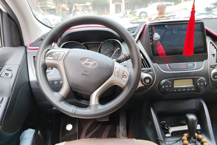 Used Hyundai ix35 2015 2.0L Automatic 2WD Smart Version China V Standard
