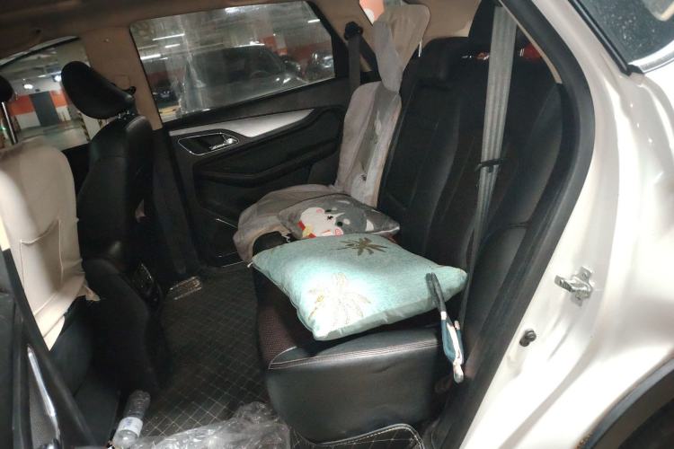 Used Baojun 560 2015 1.8L manual luxury version