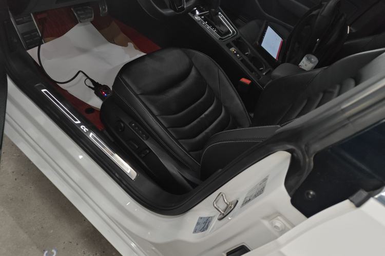 Used Volkswagen FAW-Volkswagen CC 2020 330TSI Glamour Edition China VI Standard Left Front Seat