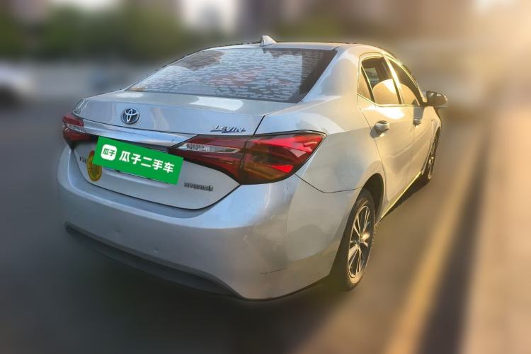 Used Toyota Levin 2016 Dual-Engine 1.8H GS E-CVT Elite Model with Sunroof
