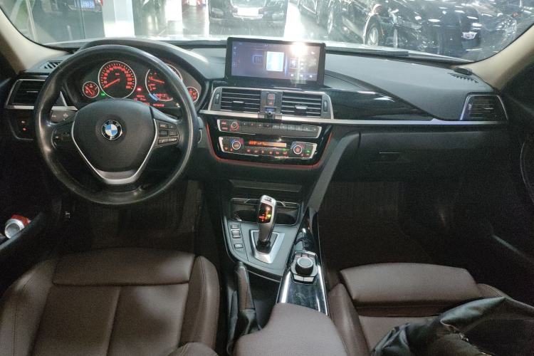 Used BMW 3 Series 2018 320Li Fashion Model

