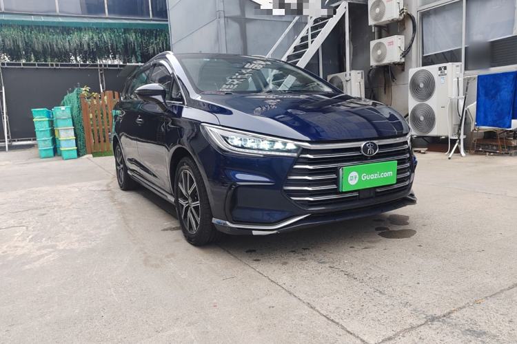 Used BYD Song MAX New Energy 2022 DM-i 105KM Flagship Model Front Right 45 Deg