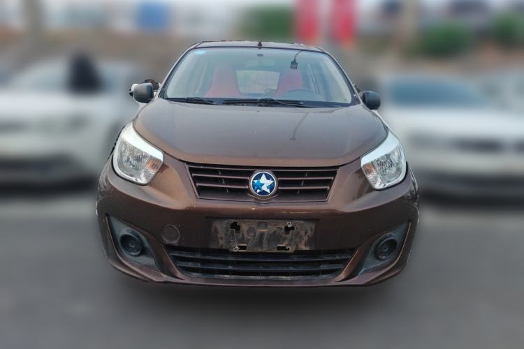 Used Venucia R30 2014 1.2L Manual Luxury Edition Front