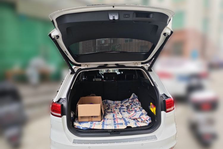 Used Volkswagen Variant 2017 380TSI Two-Wheel Drive Comfort Edition
