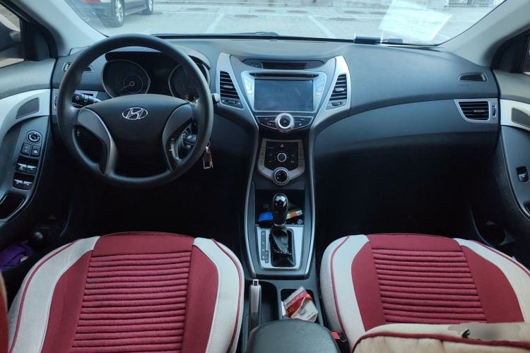 Used Hyundai Elantra (5th Generation / Langdong) 2016 1.6L Automatic Smart Version
