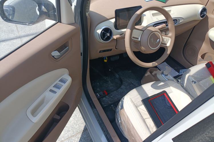 Used Wuling Hongguang MINIEV 2025 Four-Door Version Advanced Edition
