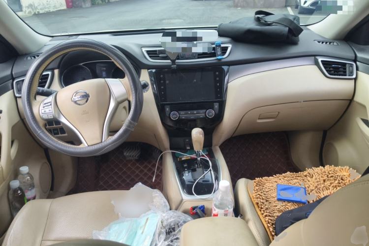 Used Nissan X-Trail 2014 2.0L CVT Comfort Edition 2WD Center Console