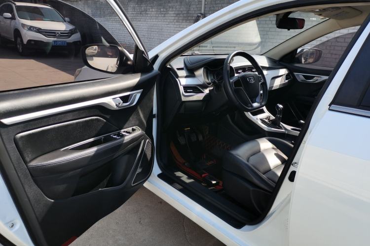 Used Geely Auto Vision 2019 Upgraded Model 1.5L Manual Luxury Version China VI Standard