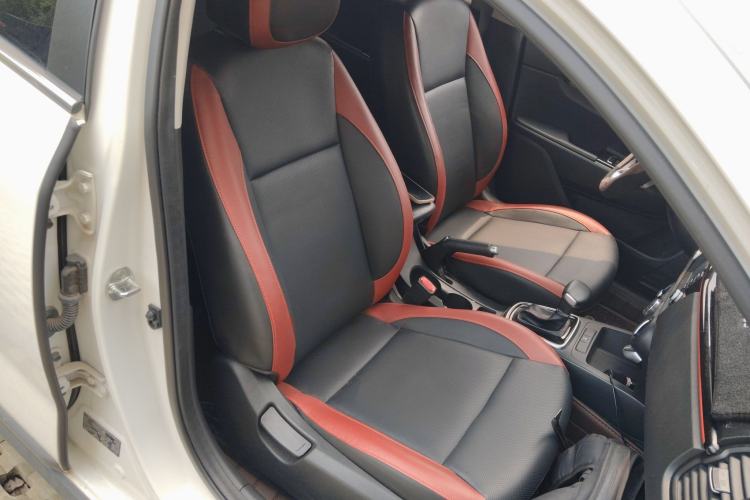 Used Kia KX Cross 2019 1.6L Automatic Dynamic Sunroof Version China VI Right Front Seat