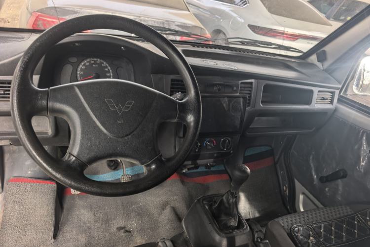 Used Wuling Zhiguang 2023 1.5L Practical Version 5/7 Seats
