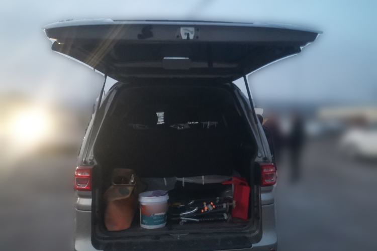 Used FORTHING Lingzhi 2025 M5 1.5T Long Wheelbase Base Model 7-Seater Trunk