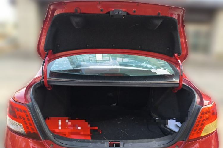 Used Zotye Z300 2014 1.6L Drive-Value Edition Automatic Elite Model
