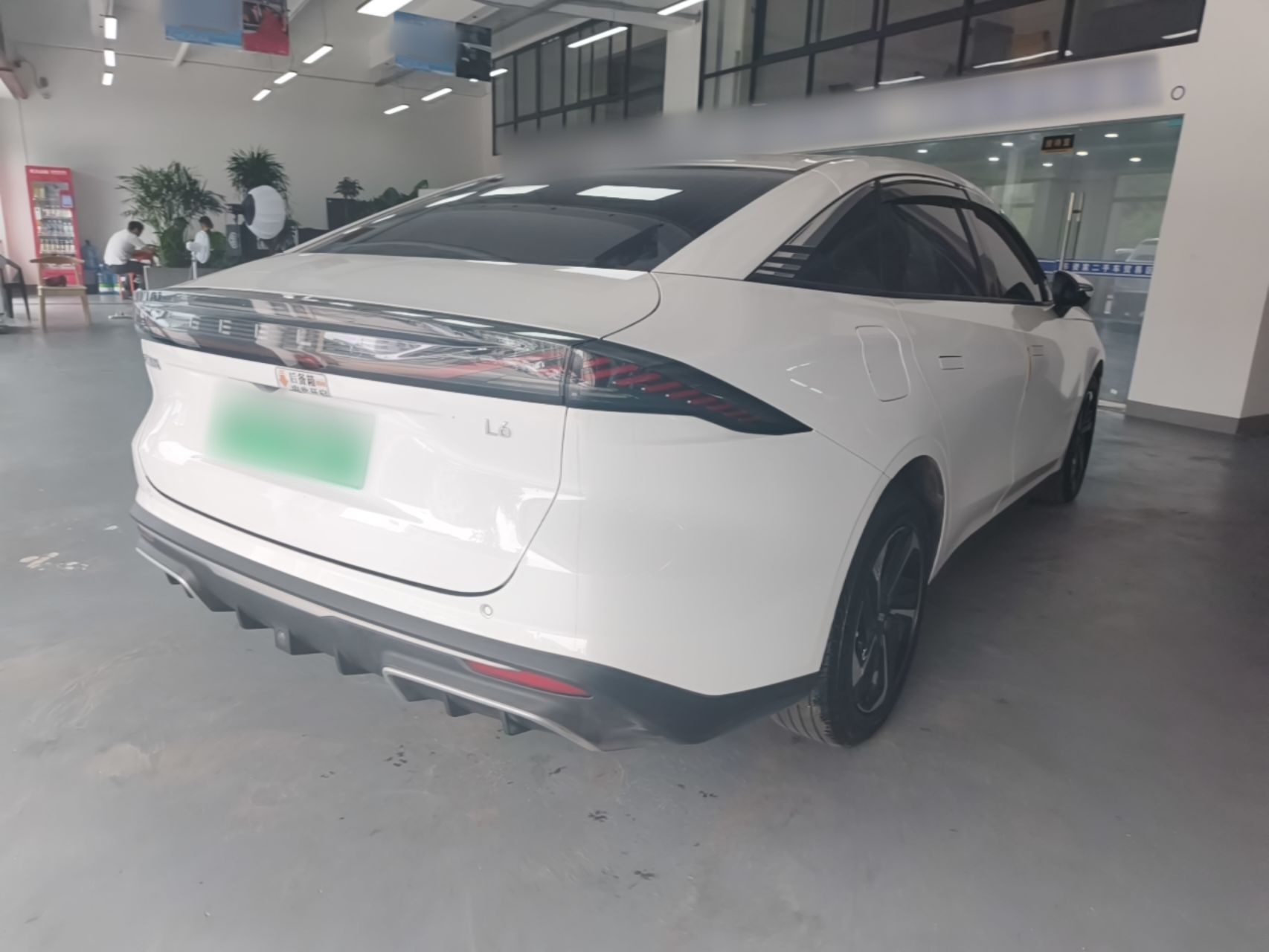 Geely Galaxy L6 2024 125km PLUS Dragon Edition — снимка 6