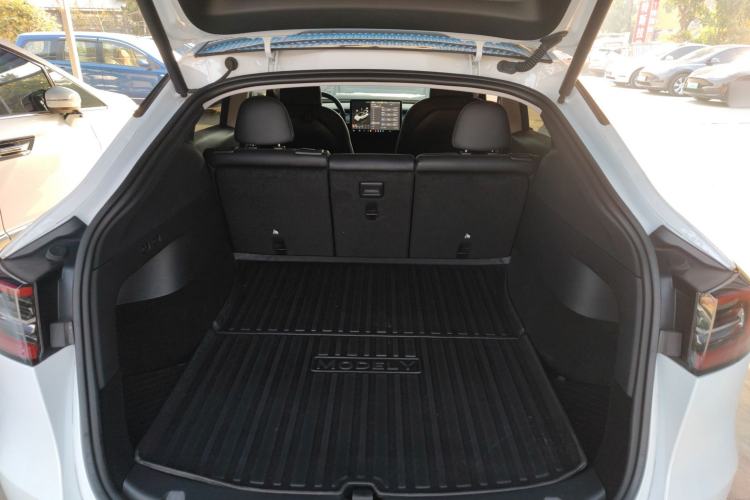 Used Tesla Model Y 2024 Rear-Wheel-Drive Version
