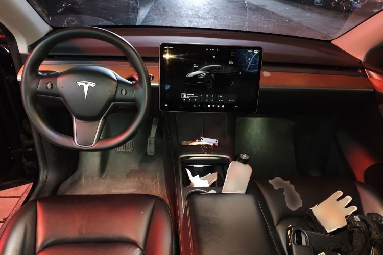 Used Tesla Model Y 2022 Rear-Wheel-Drive Version Center Console