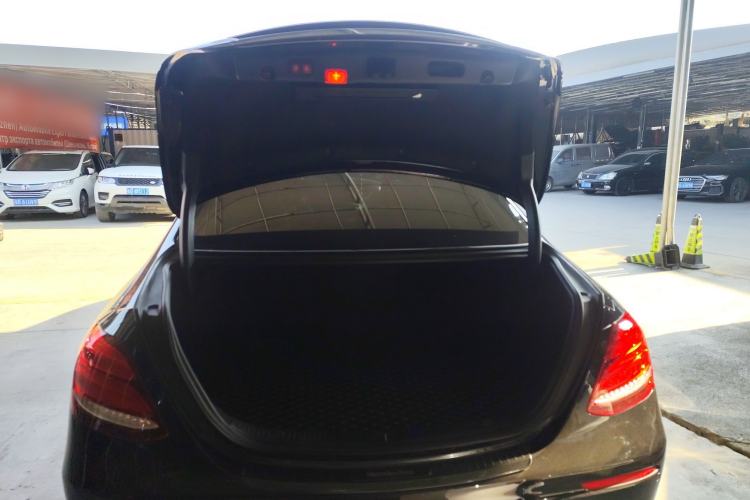 Used Mercedes-Benz E-Class 2019 E 200 L Sport Edition Trunk