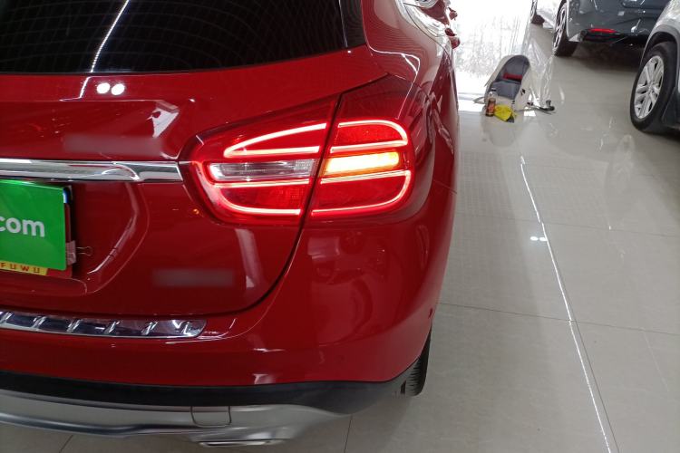 Used Mercedes-Benz GLA 2015 GLA 220 4MATIC Fashion Model
