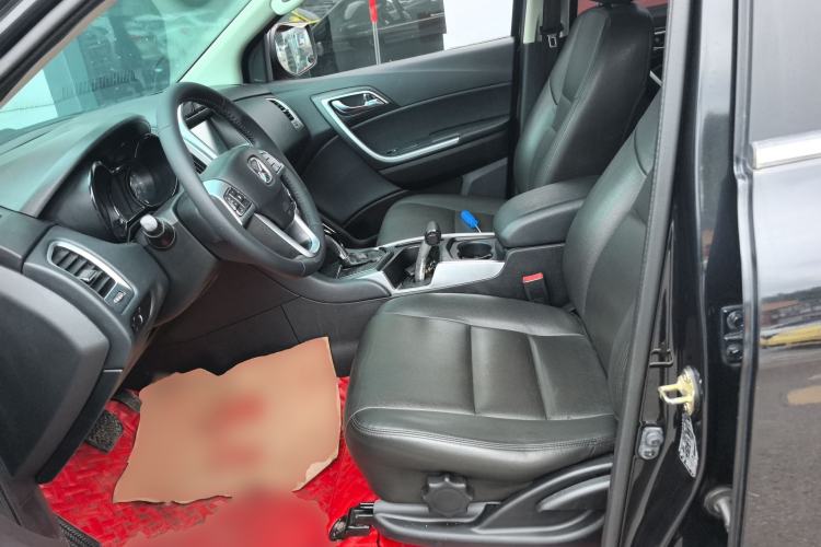 Used JMC Yusheng S350 2014 2.4T Automatic 2WD Diesel Luxury Version with Sunroof 5 Seats