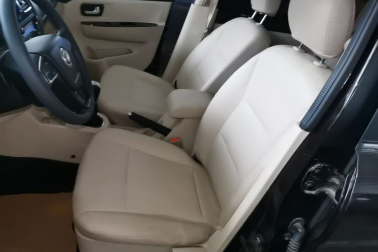 Used Dongfeng Fengon 370 2016 1.5L Manual Standard Edition SFG15-05 7 Seats
