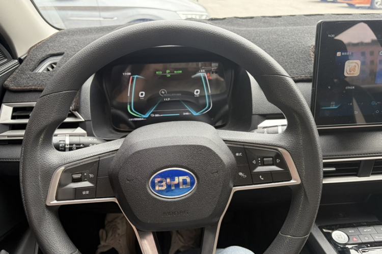 Used BYD e2 2021 Comfort Model Interior 5