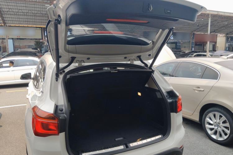 Used BMW X1 New Energy 2018 xDrive25Le Luxury Model Trunk