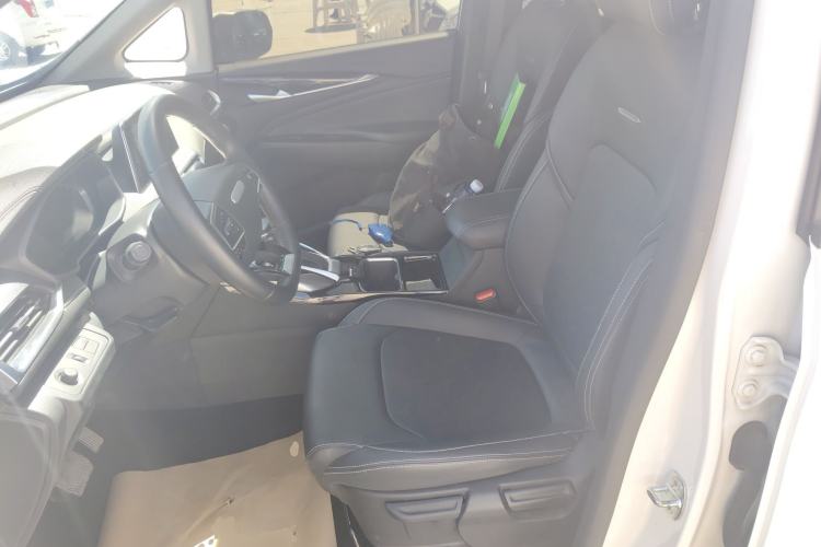 Used SAIC MAXUS G50 2022 1.5T Automatic Comfort Touring B Left Front Seat