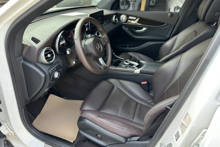 Used Mercedes-Benz GLC 2017 GLC 260 4MATIC Luxury Model
