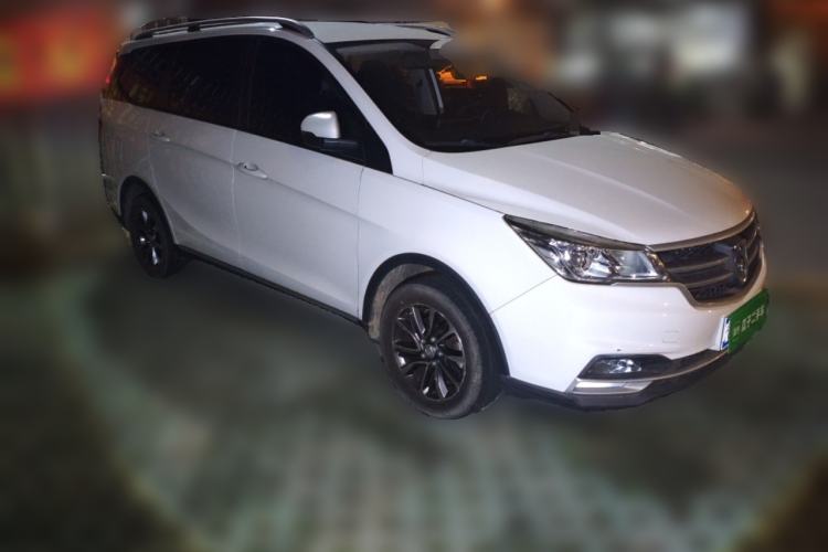 Used Baojun 730 2019 1.5L Manual Fashion Model 7-seater China VI
