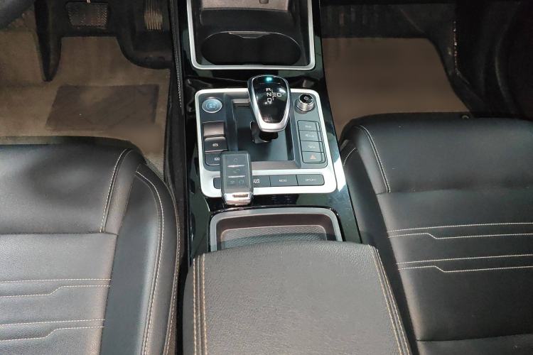 Used BYD Qin New Energy 2019 High-Range Luxury Model Gear Lever