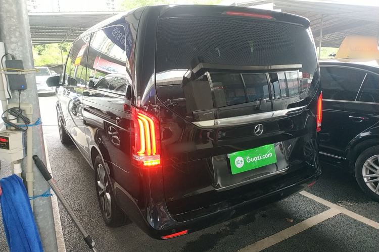 Used Mercedes-Benz V-Class 2021 V 260 Avantgarde Edition
