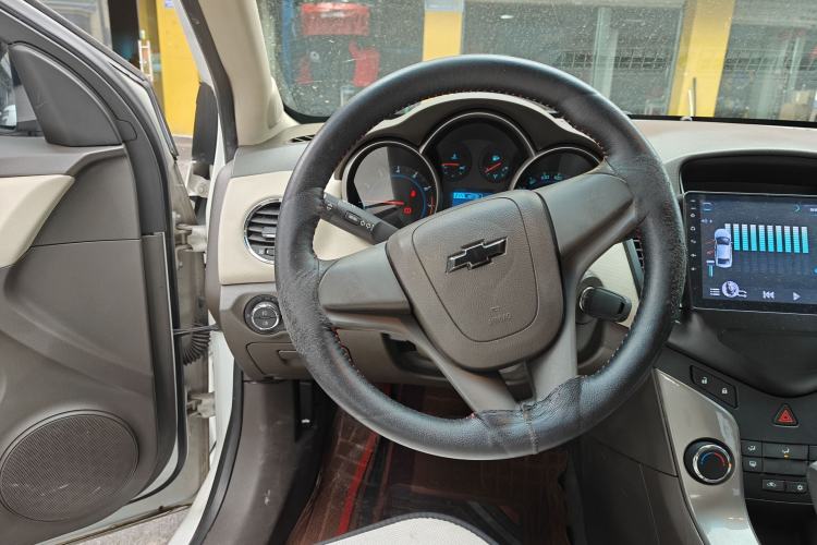 Used Chevrolet Cruze 2015 1.5L Classic SE AT Steering Wheel