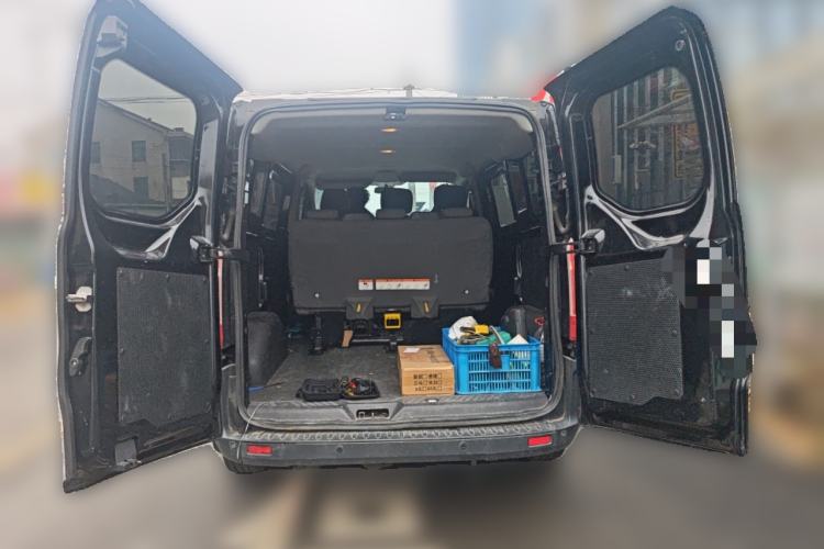 Used Ford Transit 2019 2.0T Gasoline Automatic Multi-Function Commercial Vehicle Short Wheelbase Low Roof 6-Seater China VI Standard
