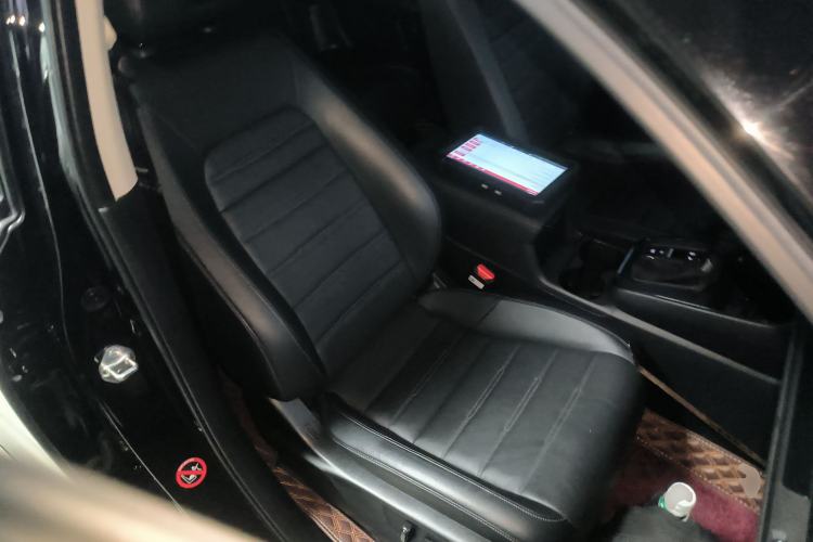 Used Honda CR-V 2023 240TURBO Two-Wheel-Drive Luxury Version 5 Seats Right Front Seat