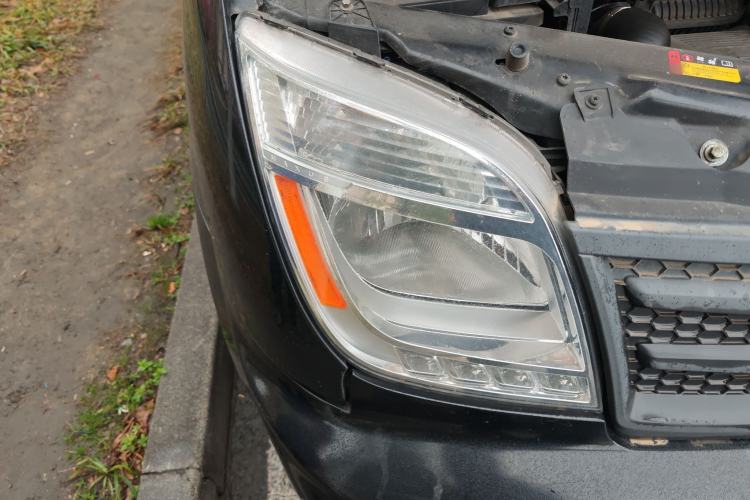 Used SAIC MAXUS Xintu V80 2021 2.0T Manual Classic Aoyuntong Long Wheelbase Mid-Roof 6/7/8/9-Seater
